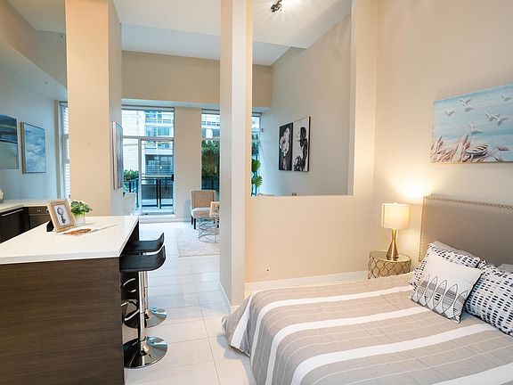 3rd image of 1252 Hornby St #102