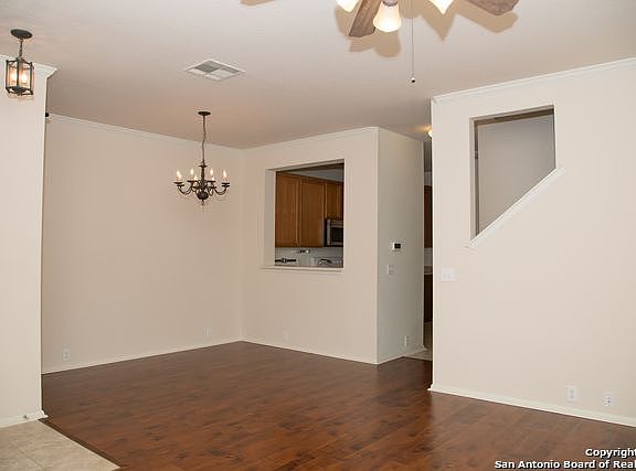4th image of 2504 Grayson Cir