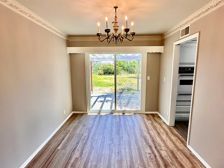 19331 Green Mountain Dr — Photo 9