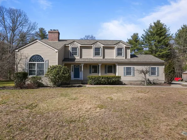 17 Royal Crest Dr, Douglas, MA 01516