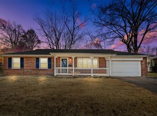 6 Bromley Dr, Saint Louis, MO