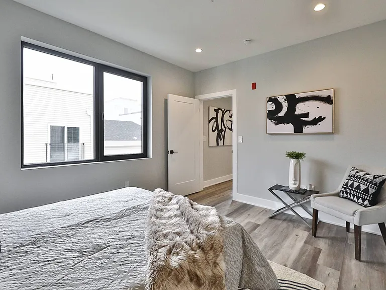 1612 Cambridge St #203 — Photo 10