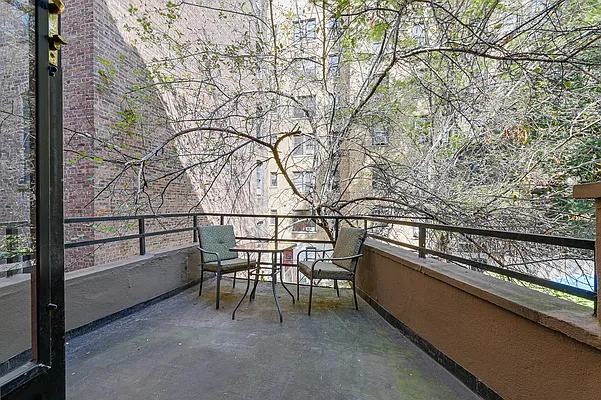 Rented by Oxford Property Group | media 17