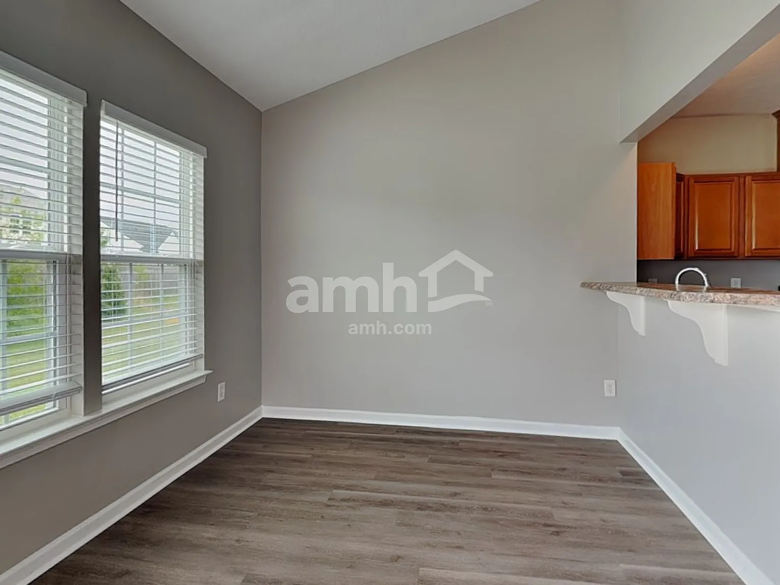 4 bed, 2.0 bath, 2224 sqft, $2,250 — Photo 4