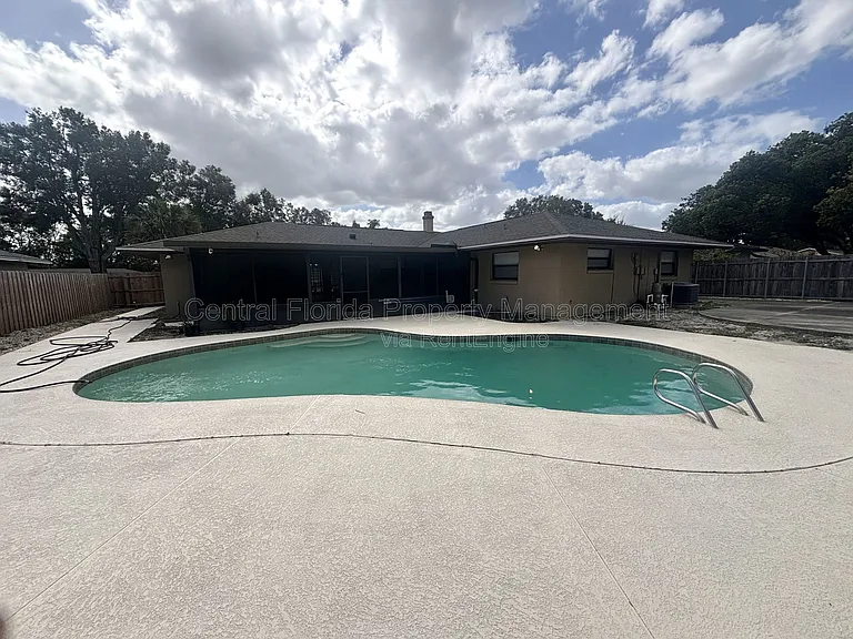 1009 Terry Dr — Photo 15