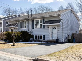 33 Florence Place Ct, Halifax, NS B4C 3Z4