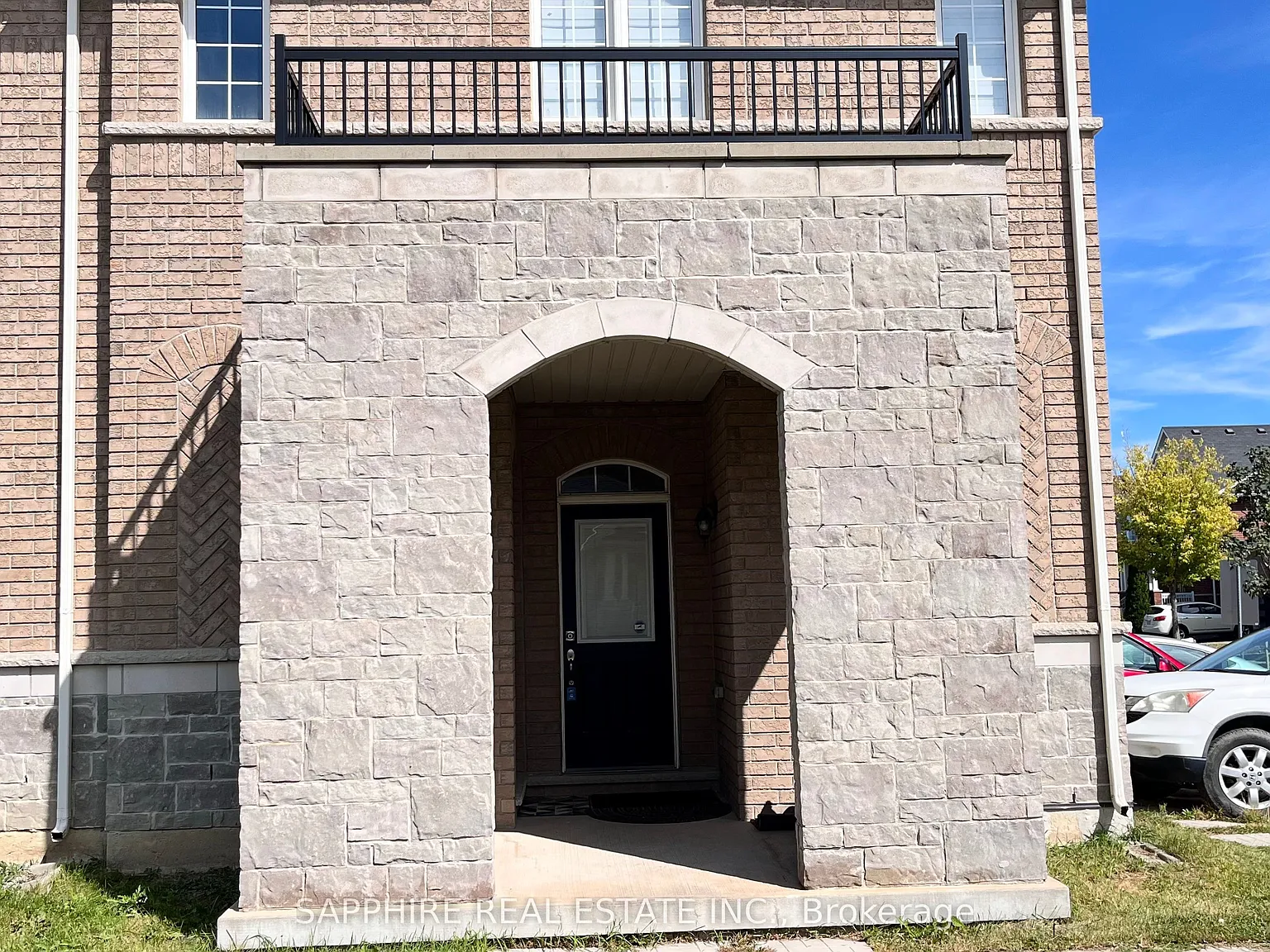 4 bed, $3,800 — Photo 2