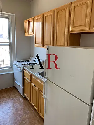 Rented by Lev Mavashev, LREB | media 8