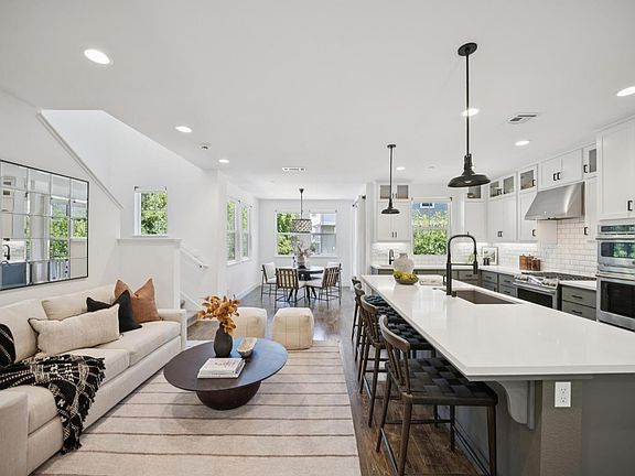 2nd image of 1425 Casa Buena Drive #113