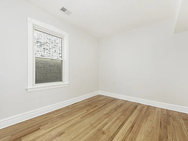 4819 W Barry Ave #2 — Photo 7