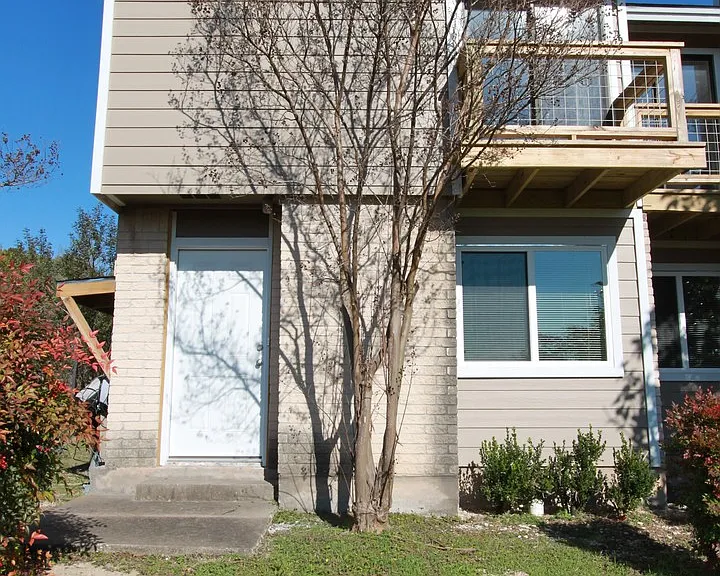 3904 Hudson Bend Rd #D — Photo 6