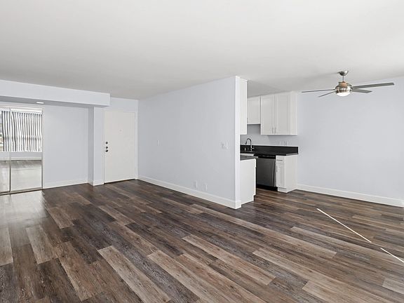 4th image of 11677-11683 Goshen Ave #208