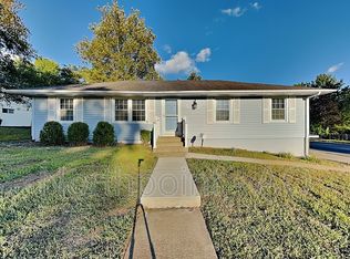 3831 S Breckenridge Dr, Independence, MO 64055