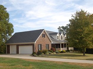 124 Oak Leaf Ct, Mount Washington, KY