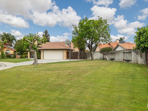 3rd image of 5508 Glacier Ct