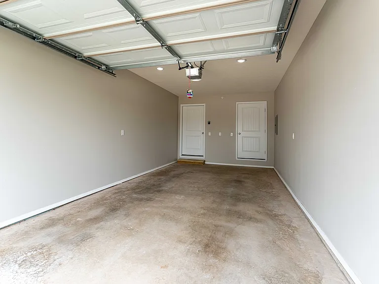 Oakwood Heights Townhomes — Photo 44