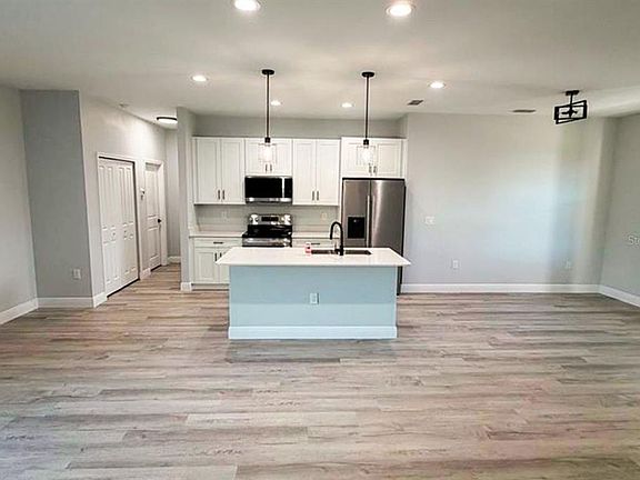 2nd image of 18423 Elgin Ave