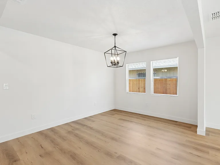 3821 15th Ave — Photo 15
