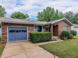 1638 N Waverly Ave, Springfield, MO 65803