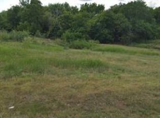 1825 Avenue D, Grand Prairie, TX 75051