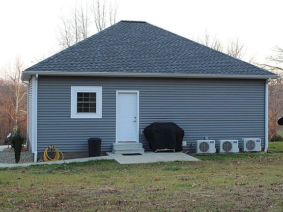 2nd image of 214 Rocky Point Ln