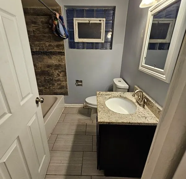 7814 S Essex Ave #1 — Photo 10