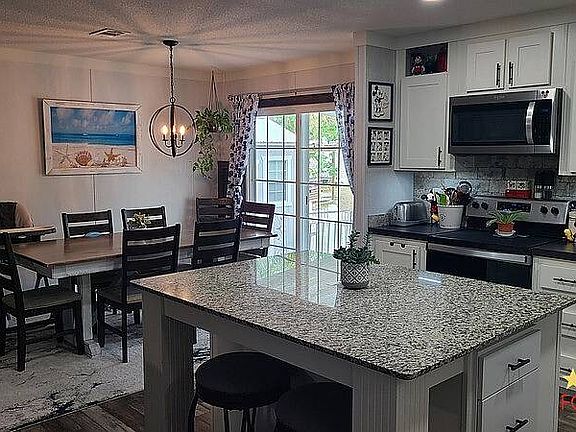 2nd image of 226 Tropic Dr