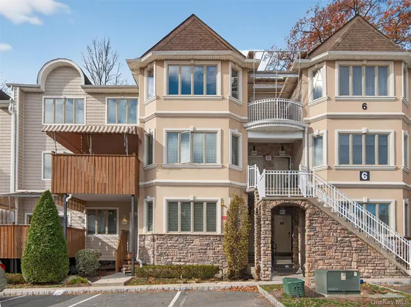 6 Rose Garden Way #203, Monsey, NY 10952