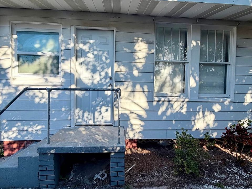 1st image of 2530 9th Ave W #2