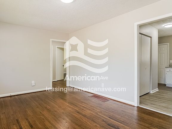 1756837_004_living_room_12800665.jpg