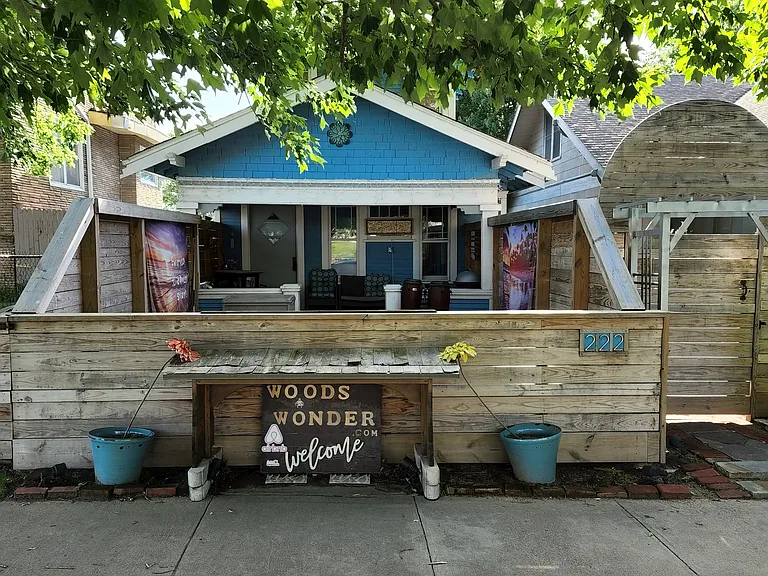 222 S Olympia Ave — Photo 1