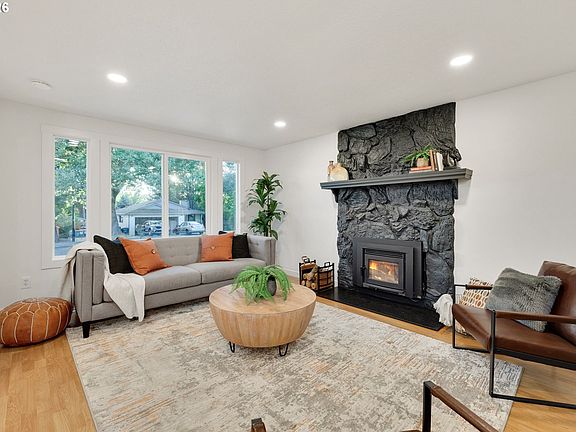 4th image of 5070 SW 168th Pl