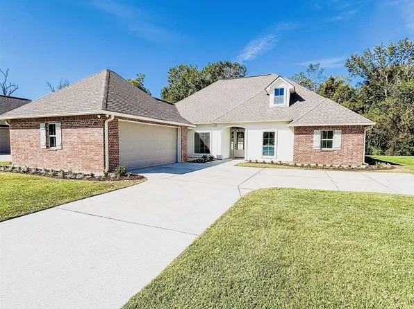 18175 River Landing Dr, Prairieville, LA 70769