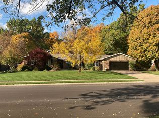 91 Maple Ridge Dr, Morton, IL 61550