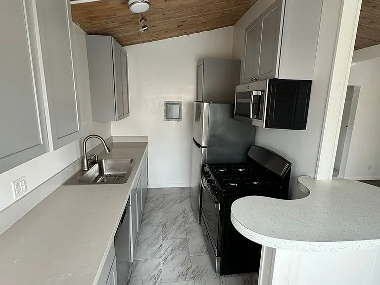 6587 Cervantes Rd — Photo 32