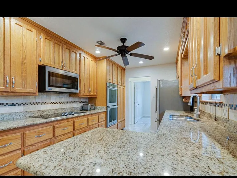 3725 Oakbriar Ln — Photo 14