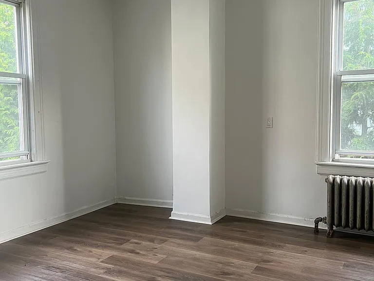 610 Van Cortlandt Park Ave #2 — Photo 8