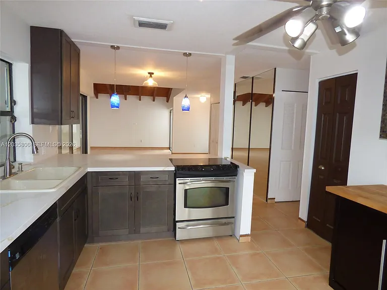 10857 SW 132nd Circle Ct — Photo 9