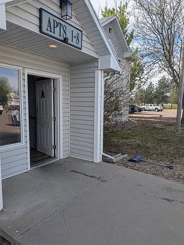 550 W Main St Photo 1