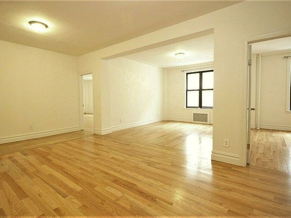 3rd image of 165 W 83rd St APT 21