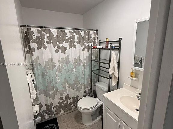 2nd image of 3536 NE 168th St APT 403