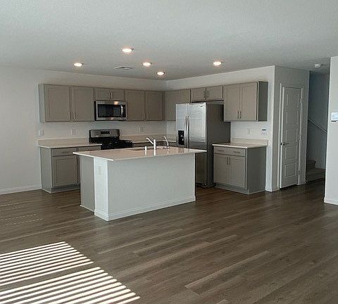 2nd image of 10370 Ricordi St