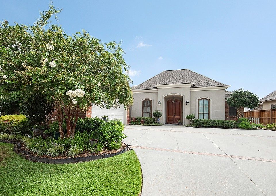 1st image of 43078 W Harbor Ct