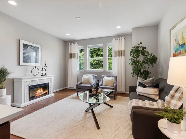3250 SW Graham Street #102, Seattle, WA 98126