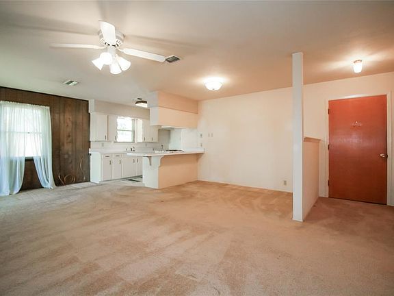 4th image of 148 SE Gardens Blvd