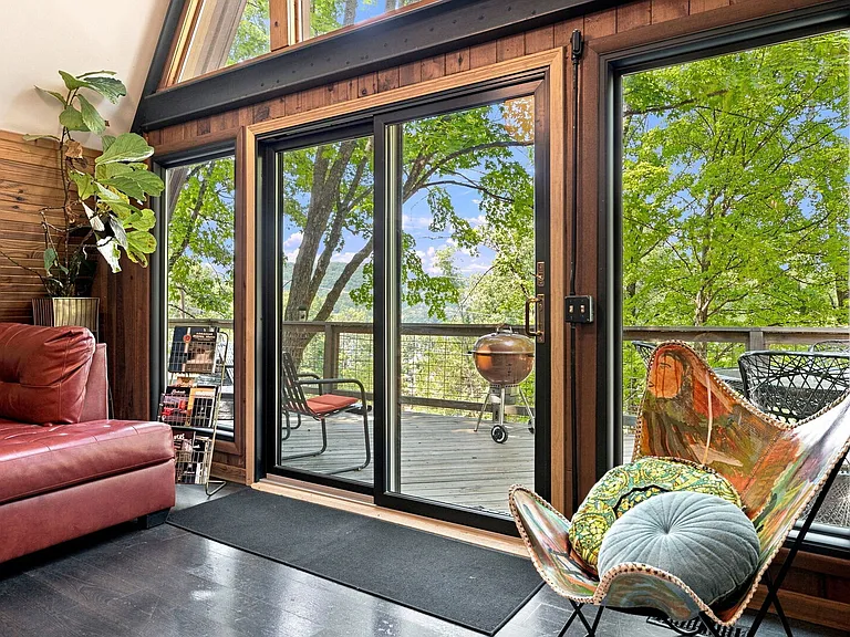 Dogwood Dr — Photo 8