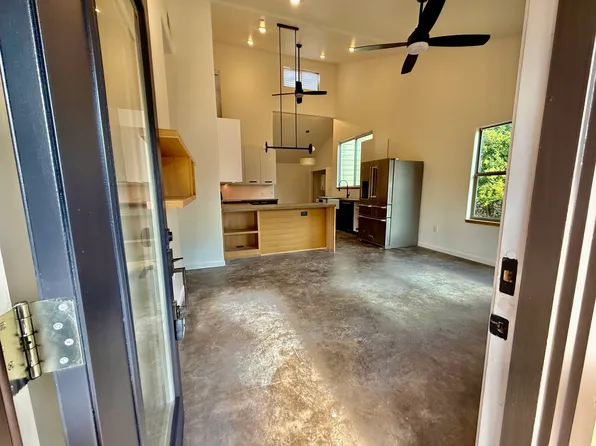 1304 Singleton Ave, Austin, TX 78702