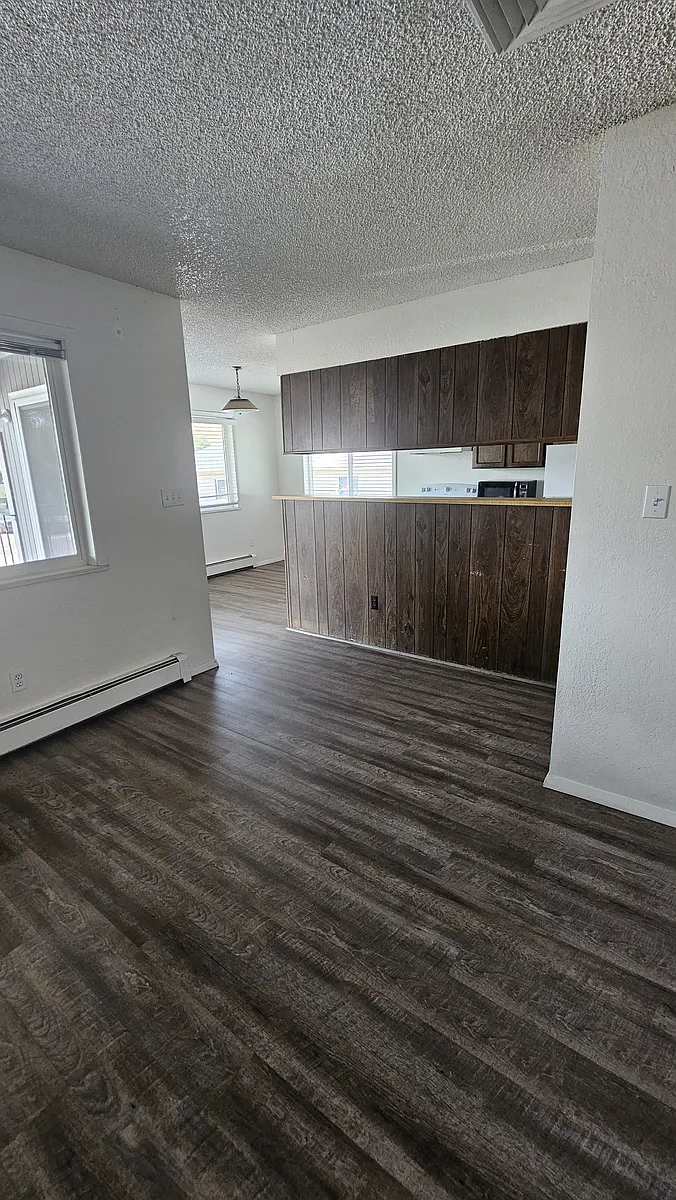 Building Photo - 895 Iowa Ave #203