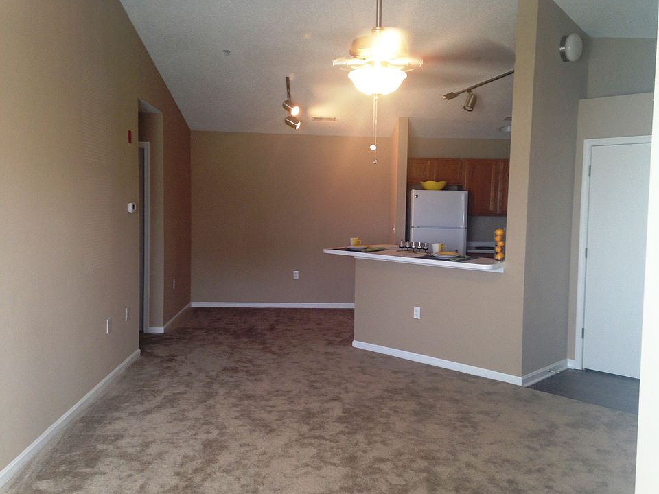 2nd image of 2000 Arbor Way APT 928