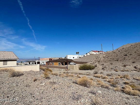5th image of 3761 Yucca Dr
